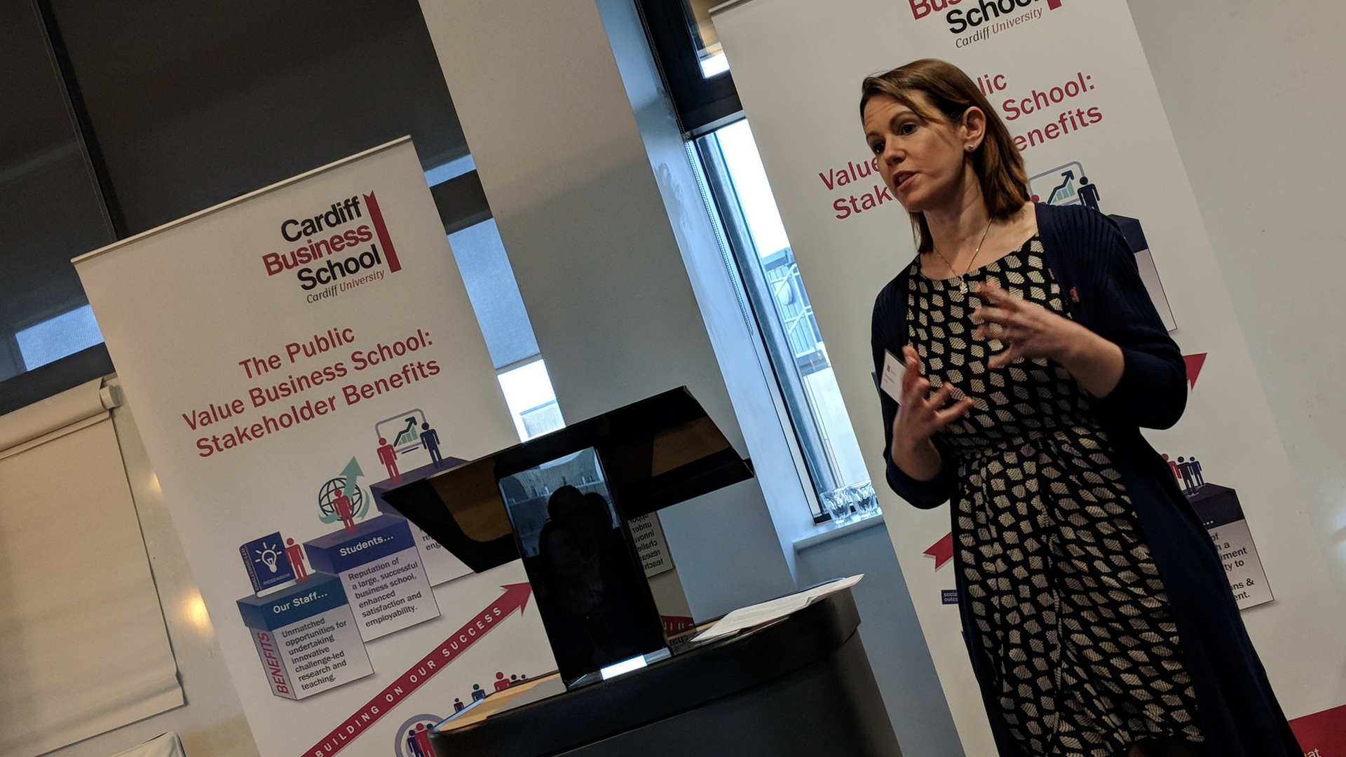 Fiona Hawthorn addressing audience