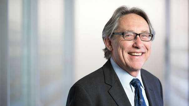 Dr Alan J Lewis