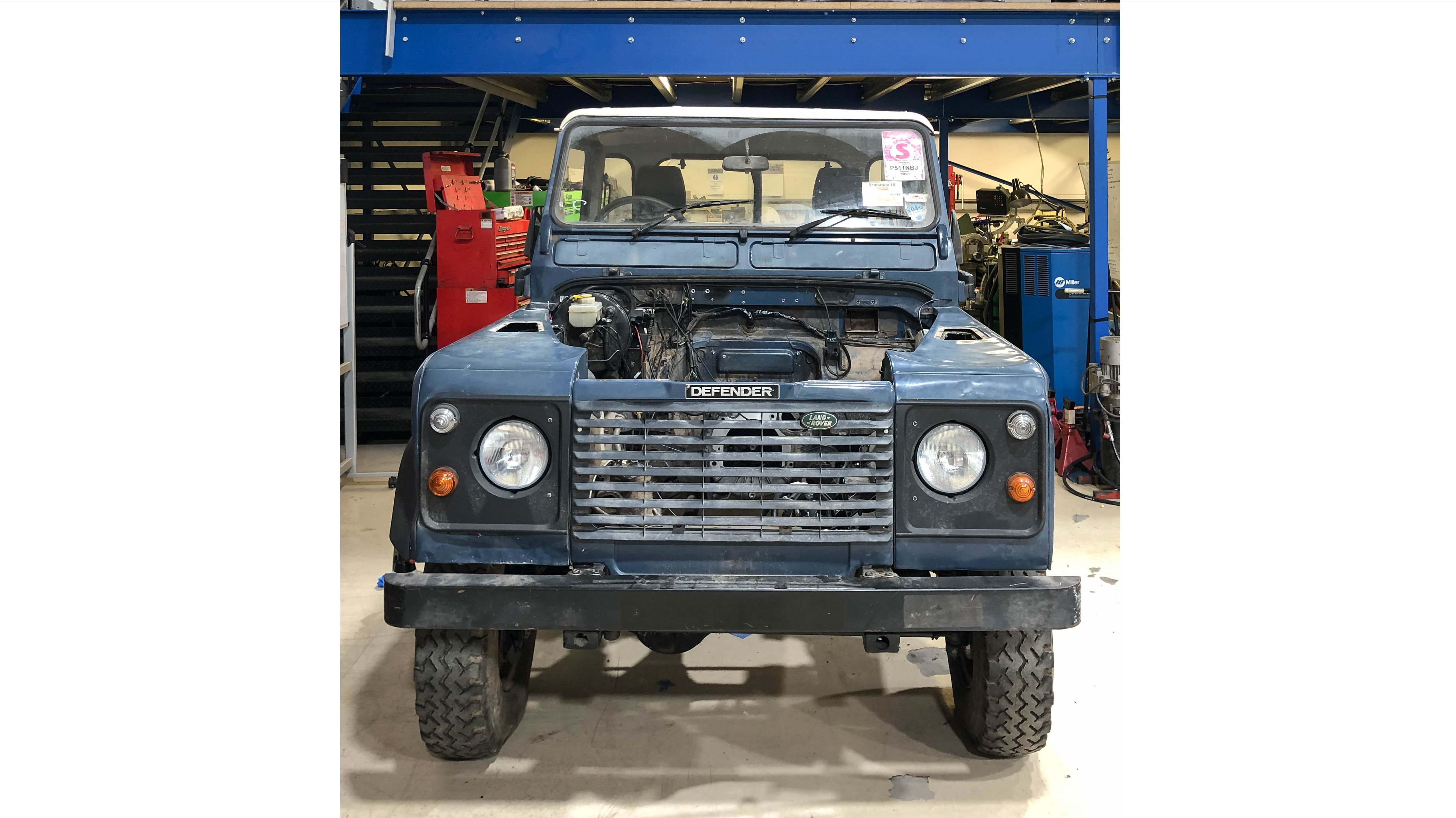 Land Rover Defender