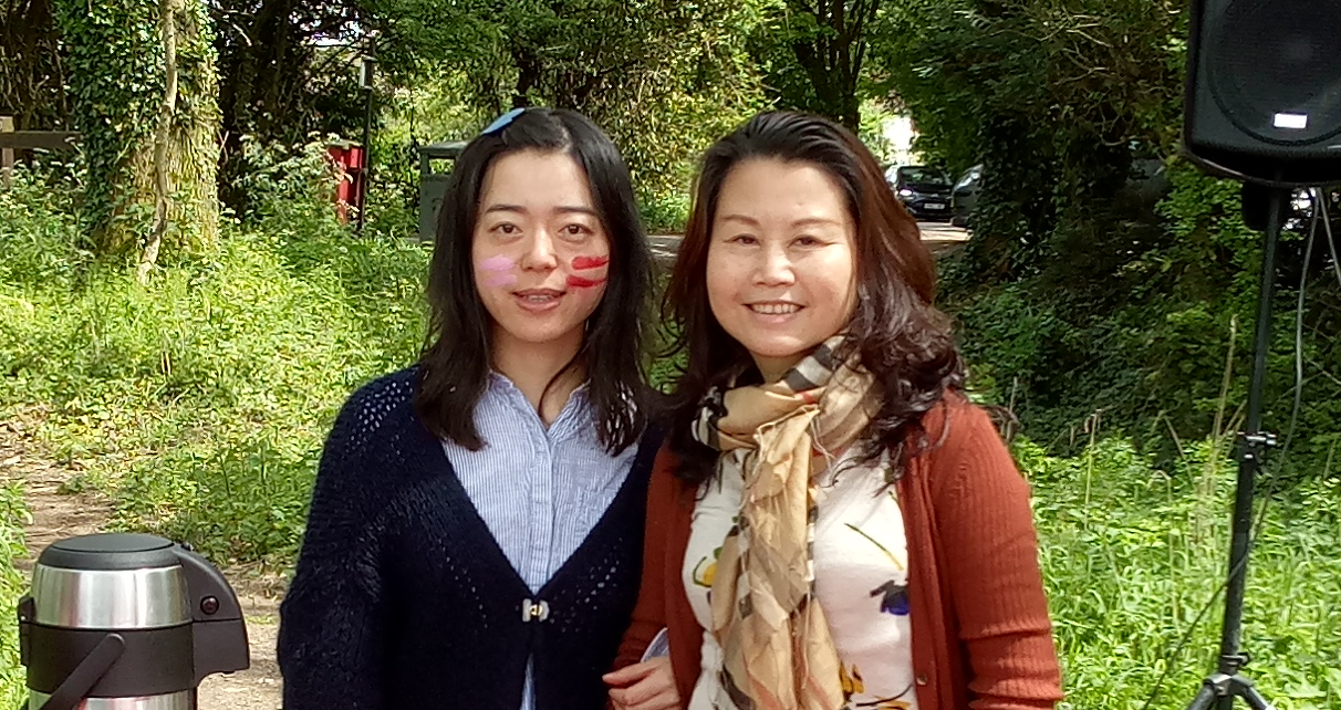 Lin Lifang and Zhu Huan at the Dragon Boat Race