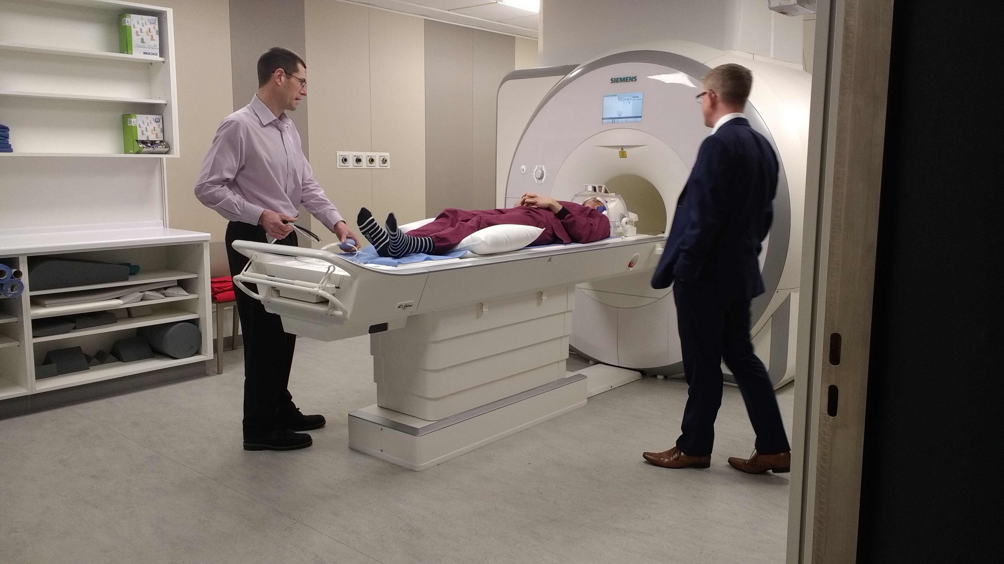 Fergus Walsh entering CUBRIC Scanner