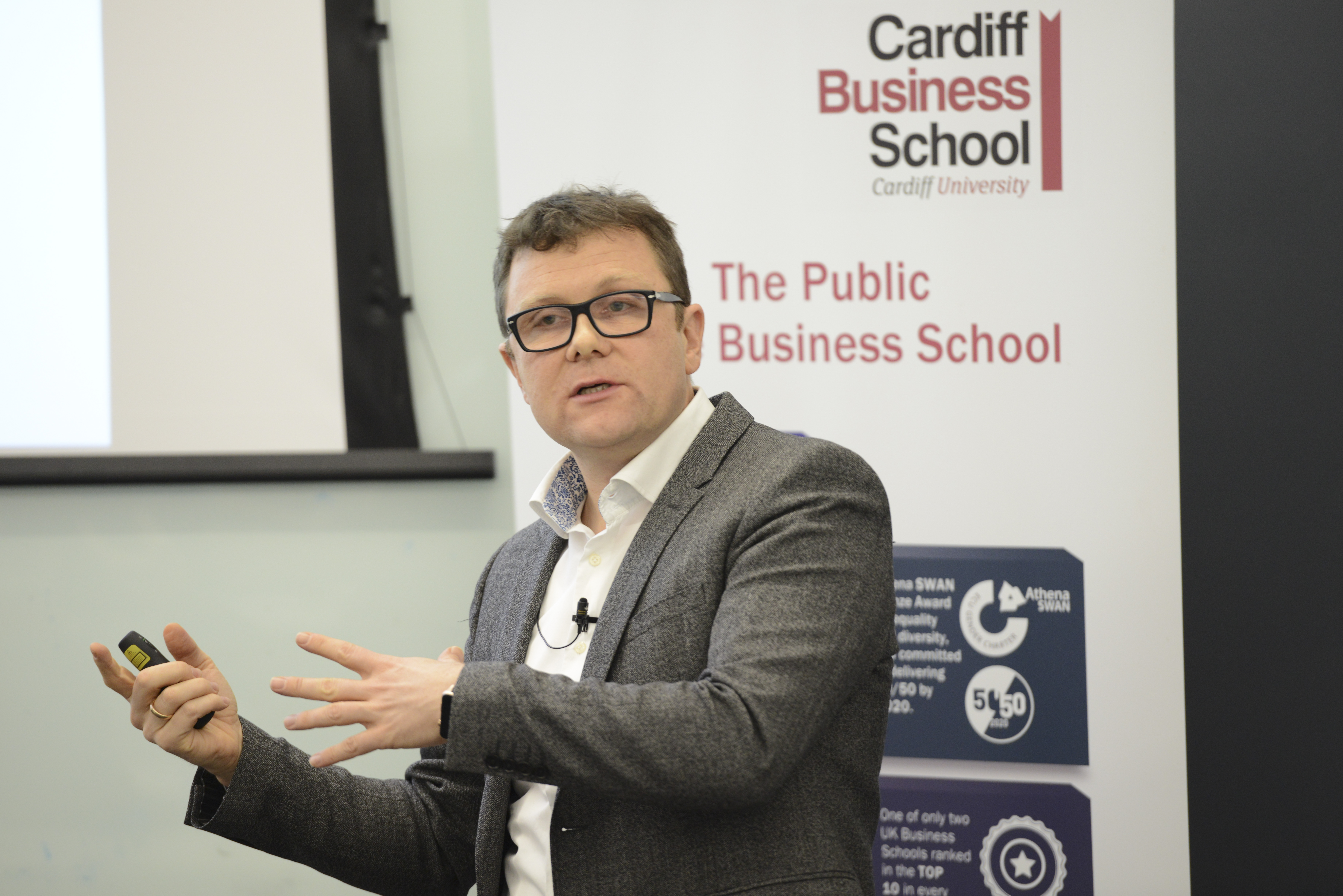 Professor Timo Meynhardt delivering lecture