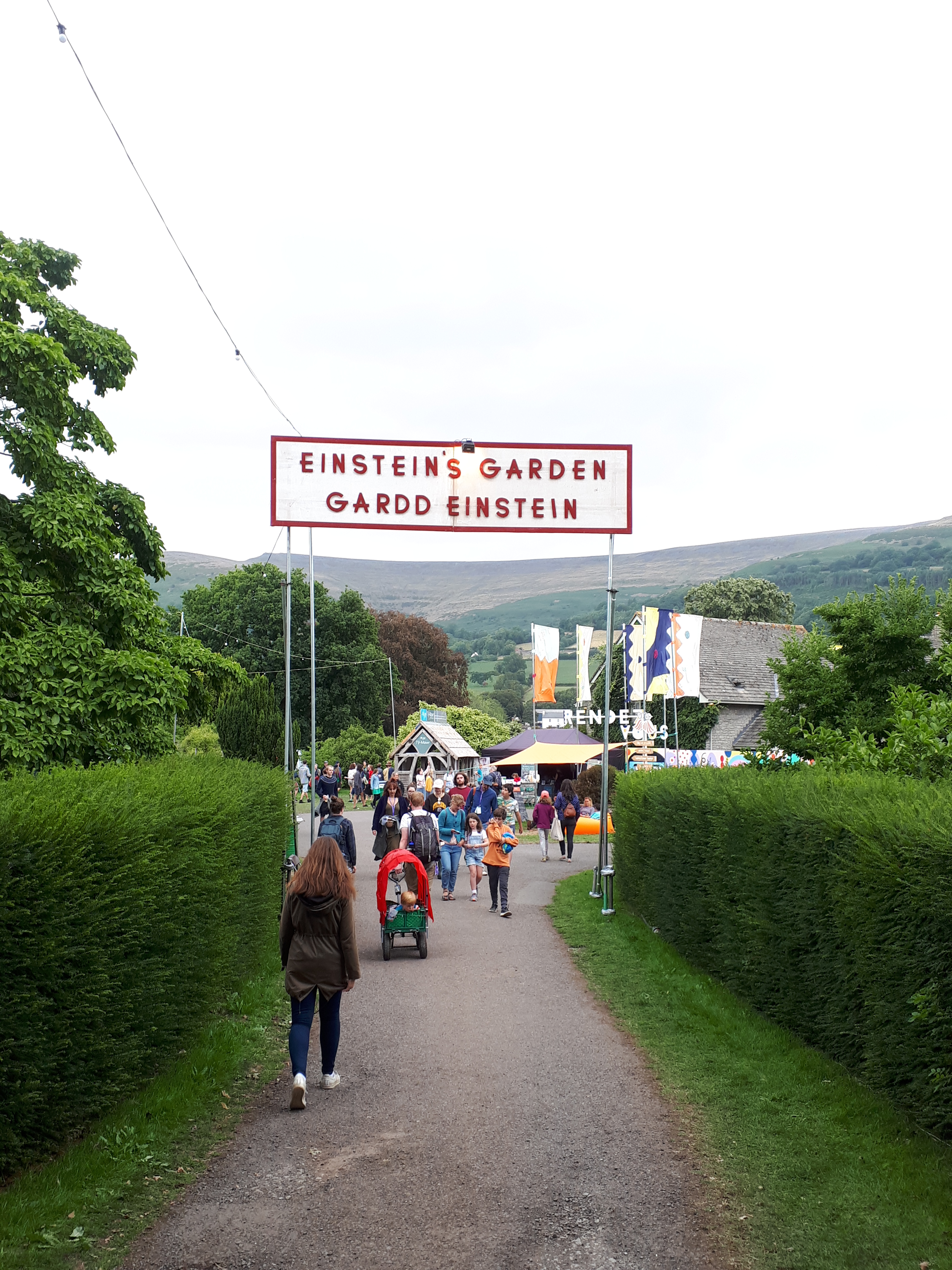 entrance to einsteins garden